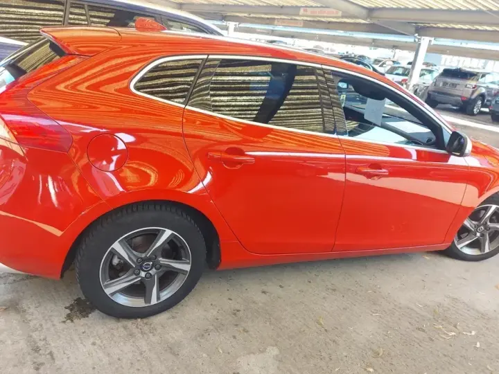 Volvo V40 II D3 RDesign
