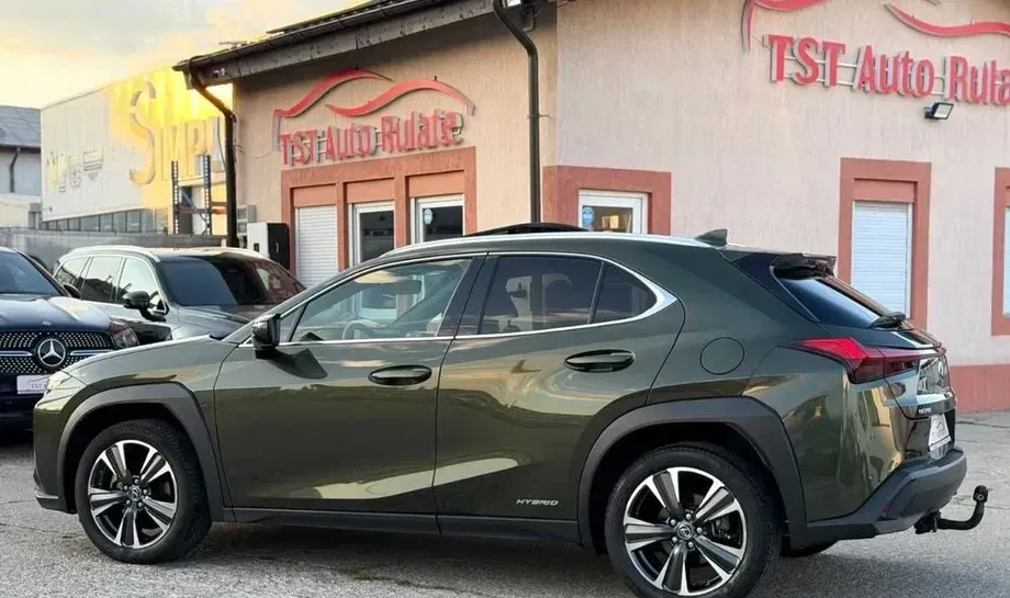 Lexus UX — imagine 5