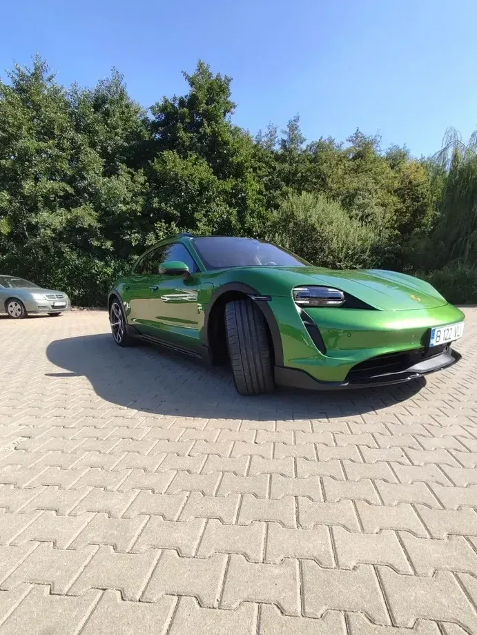 Porsche Taycan — imagine 5