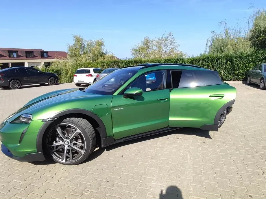 Porsche Taycan — imagine 2