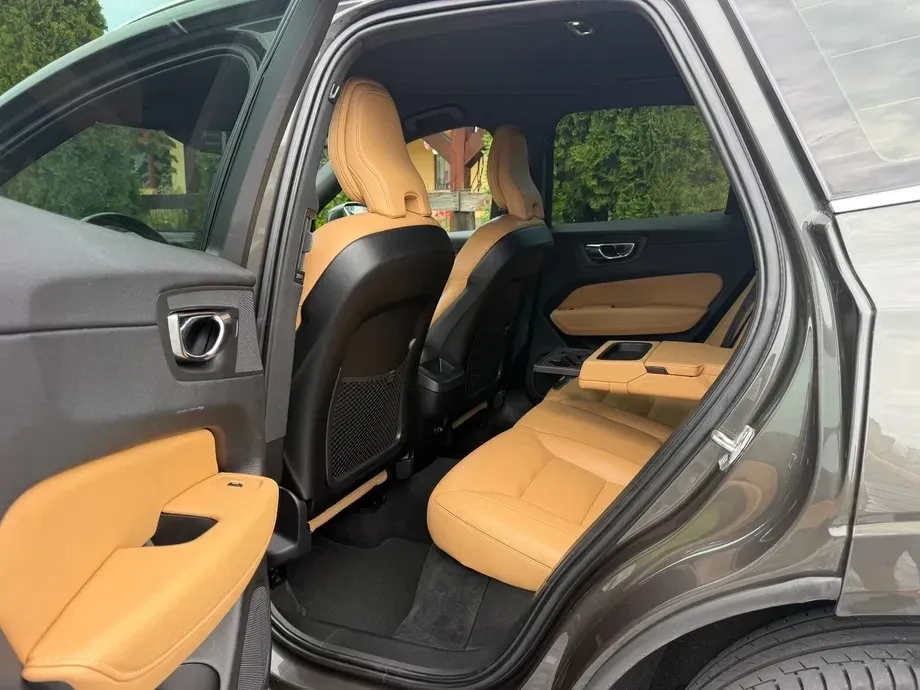Volvo XC 60 D4 AWD Geartronic Inscription — imagine 6