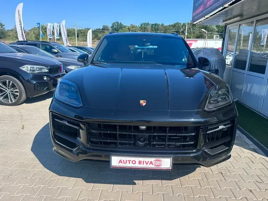 Porsche Cayenne — imagine 3
