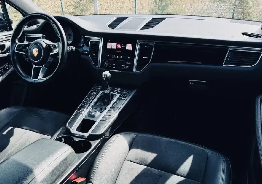 Porsche Macan 3.0 PDK S — imagine 2