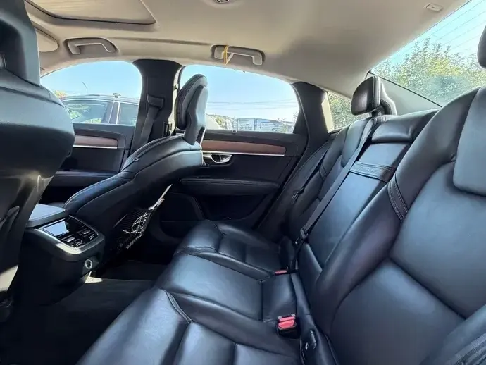 Volvo S90 D5 AWD Geartronic Inscription