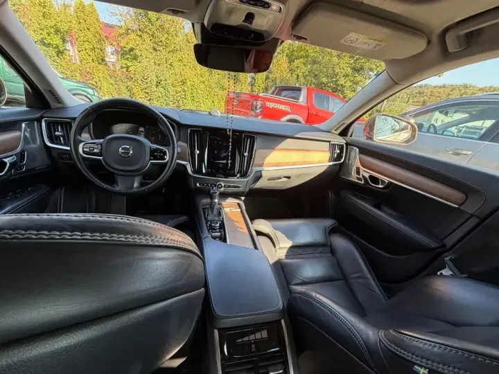 Volvo S90 D5 AWD Geartronic Inscription