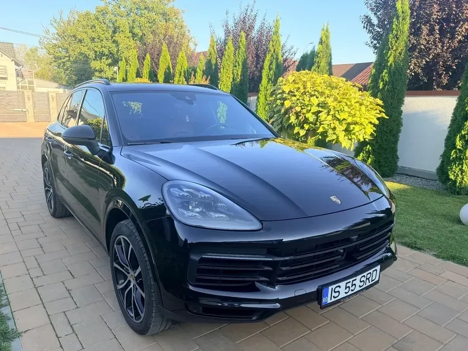 Porsche Cayenne — imagine 3
