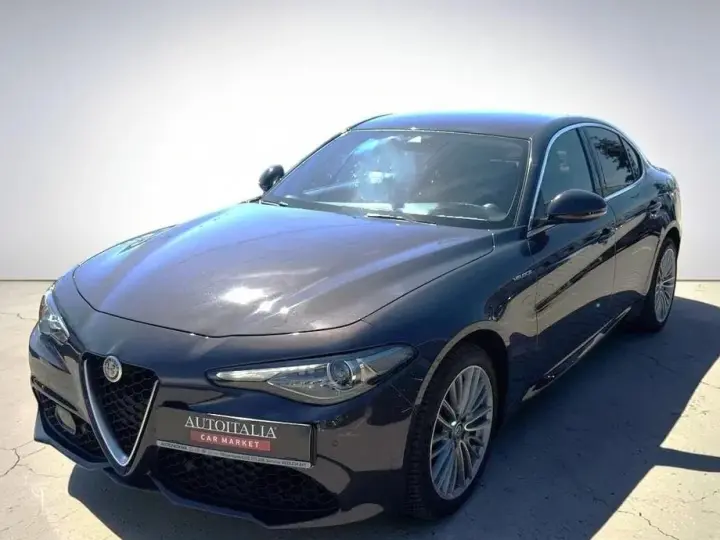 Alfa Romeo Giulia 2.0 Turbo AWD AT8 Veloce
