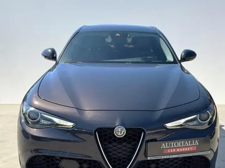 Alfa Romeo Giulia 2.0 Turbo AWD AT8 Veloce