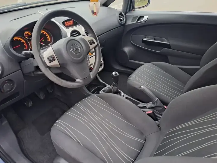 Opel Corsa D 1.2i Enjoy