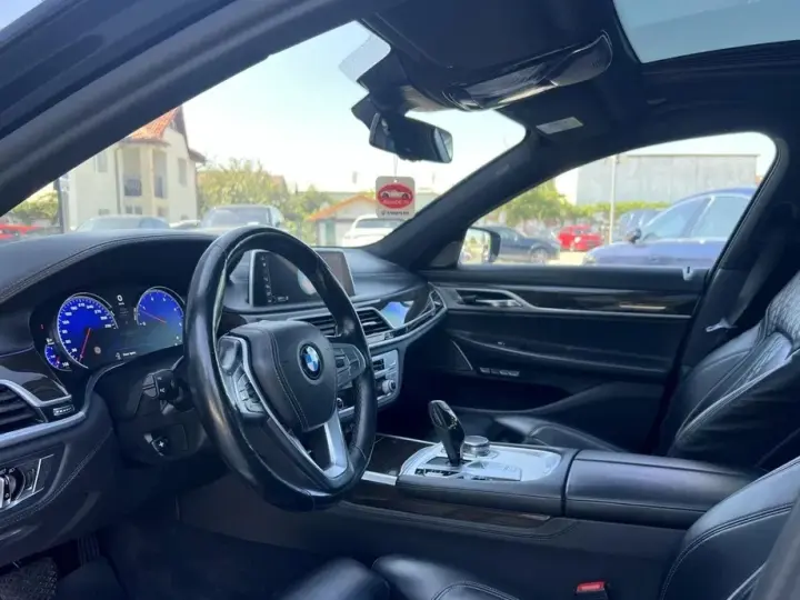 BMW Seria 7 G11/G12
