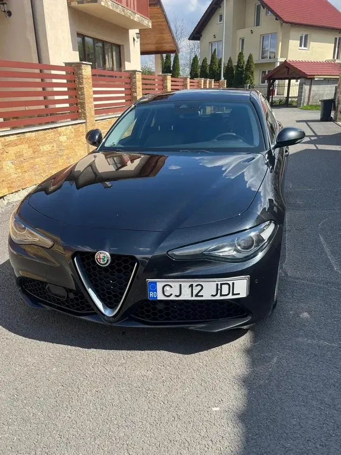 Alfa Romeo Giulia 2.0 Turbo RWD AT8 — imagine 3