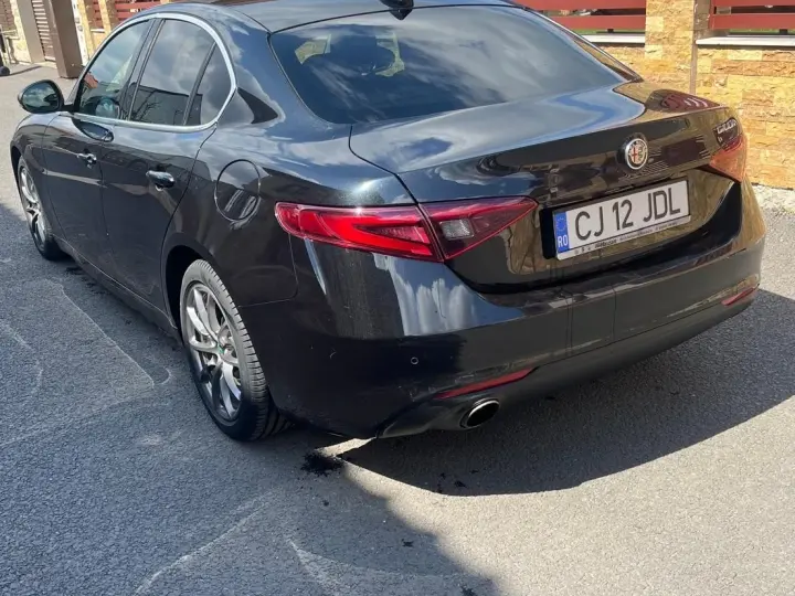 Alfa Romeo Giulia 2.0 Turbo RWD AT8