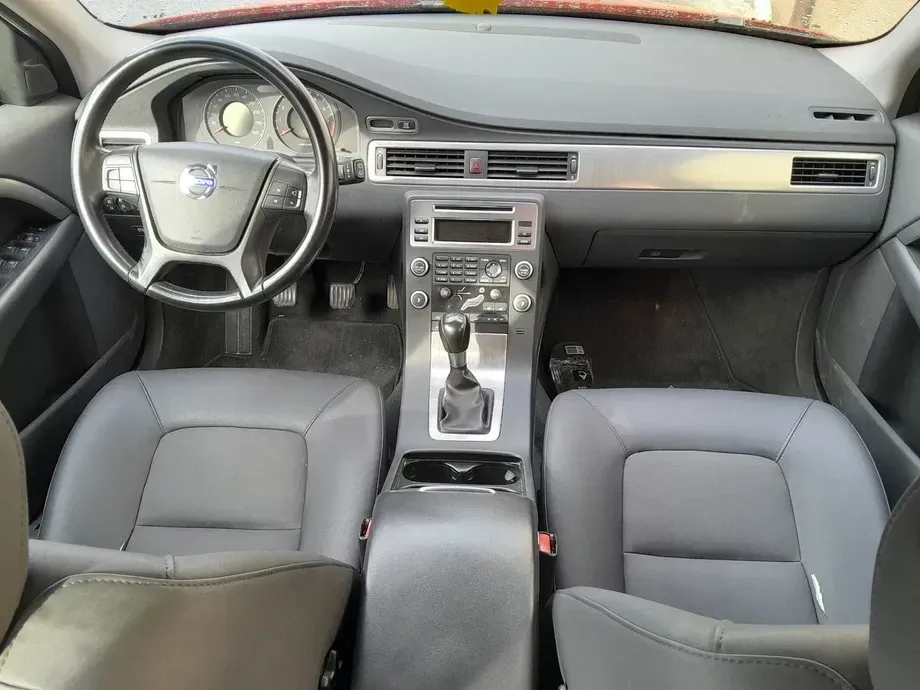 Volvo V70 III — imagine 5
