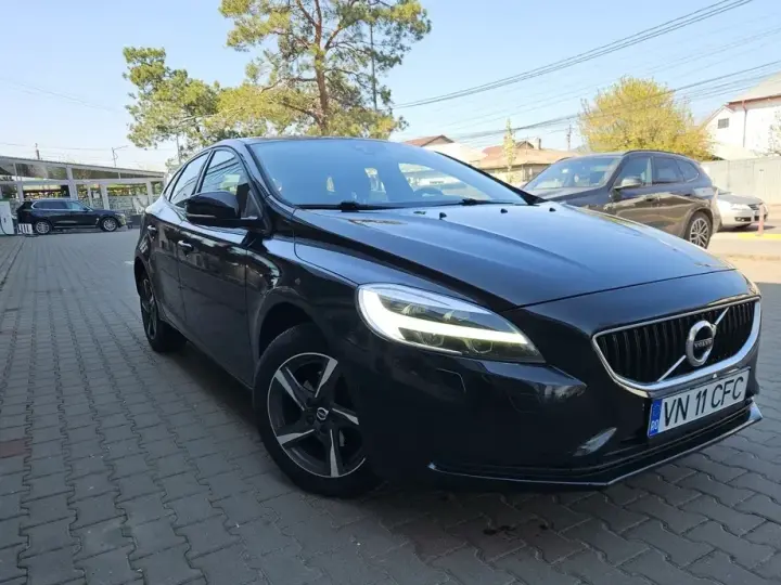 Volvo V40 II D2