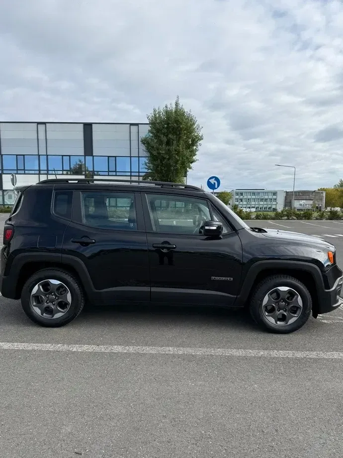 Jeep Renegade — imagine 3