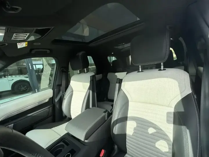 Land Rover Discovery V