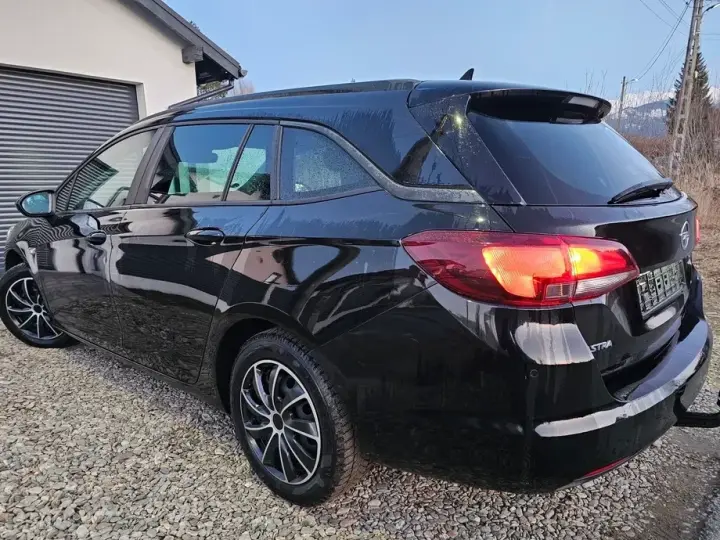 Opel Astra J 1.6 D Automatik Edition