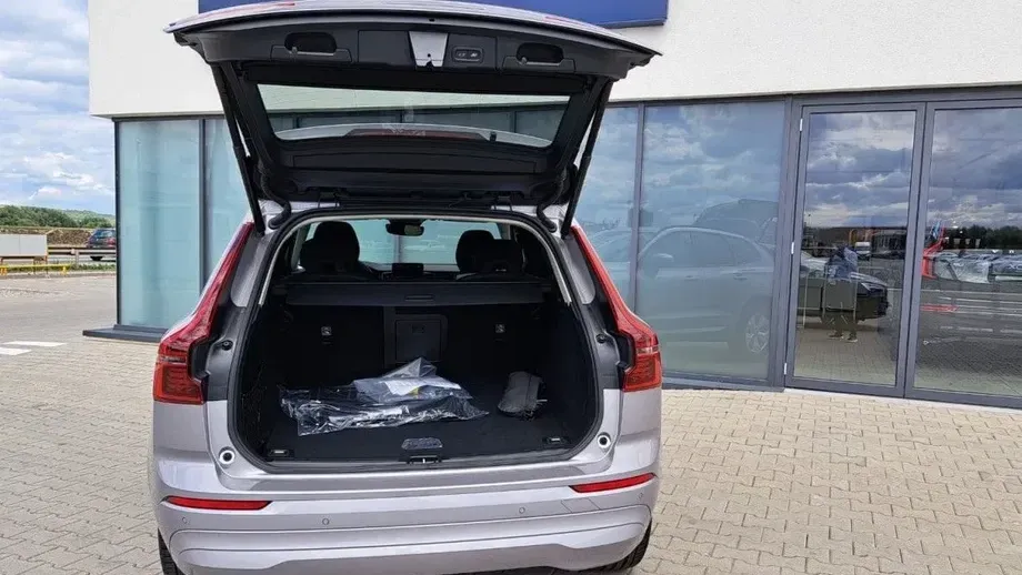 Volvo XC 60 II B5 AT AWD MHEV Core — imagine 5