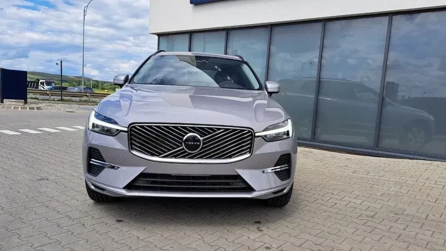 Volvo XC 60 II B5 AT AWD MHEV Core — imagine 2