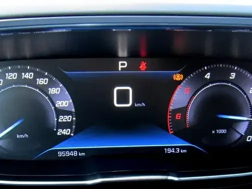 Peugeot 3008 II BlueHDi 130 Stop & Start EAT8 Allure Business-Paket