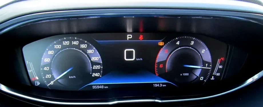 Peugeot 3008 II BlueHDi 130 Stop & Start EAT8 Allure Business-Paket — imagine 6