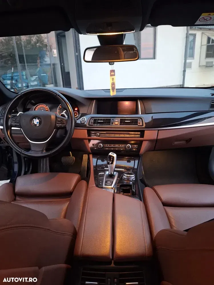 BMW Seria 5 F10/F11/F07 [2010 - 2017] 520d Aut. Luxury Line — imagine 4