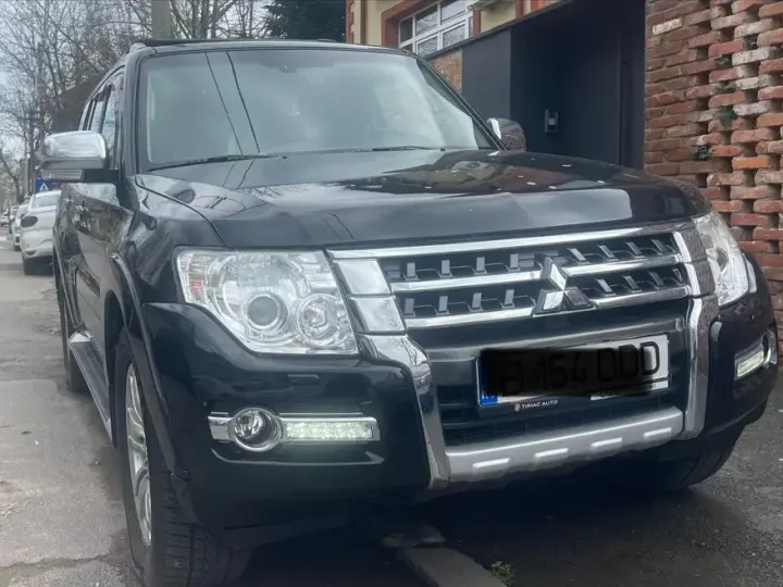 Mitsubishi Pajero IV LWB 3.2 DI-D Instyle A70