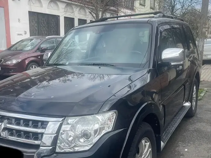 Mitsubishi Pajero IV LWB 3.2 DI-D Instyle A70