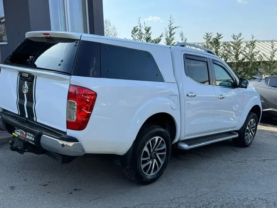 Nissan Navara Bi Turbo Double Cab Tekna — imagine 3