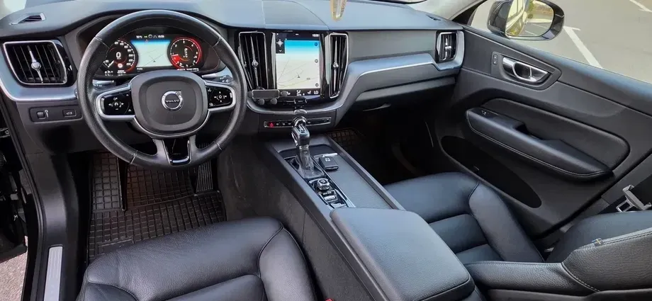Volvo XC 60 D5 AWD Geartronic Inscription — imagine 4