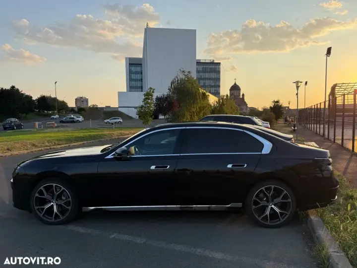 BMW Seria 7 G70 [2022-Prezent]