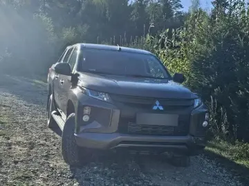 Mitsubishi L200 Double Cab M/T Invite