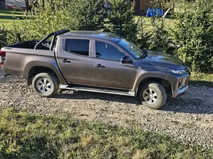 Mitsubishi L200 Double Cab M/T Invite
