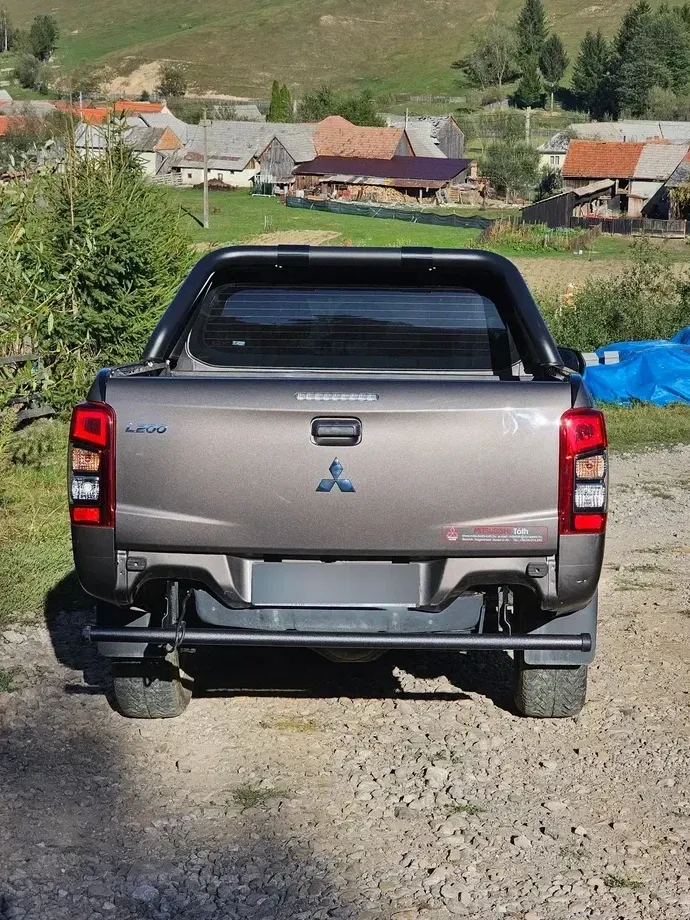 Mitsubishi L200 Double Cab M/T Invite — imagine 4