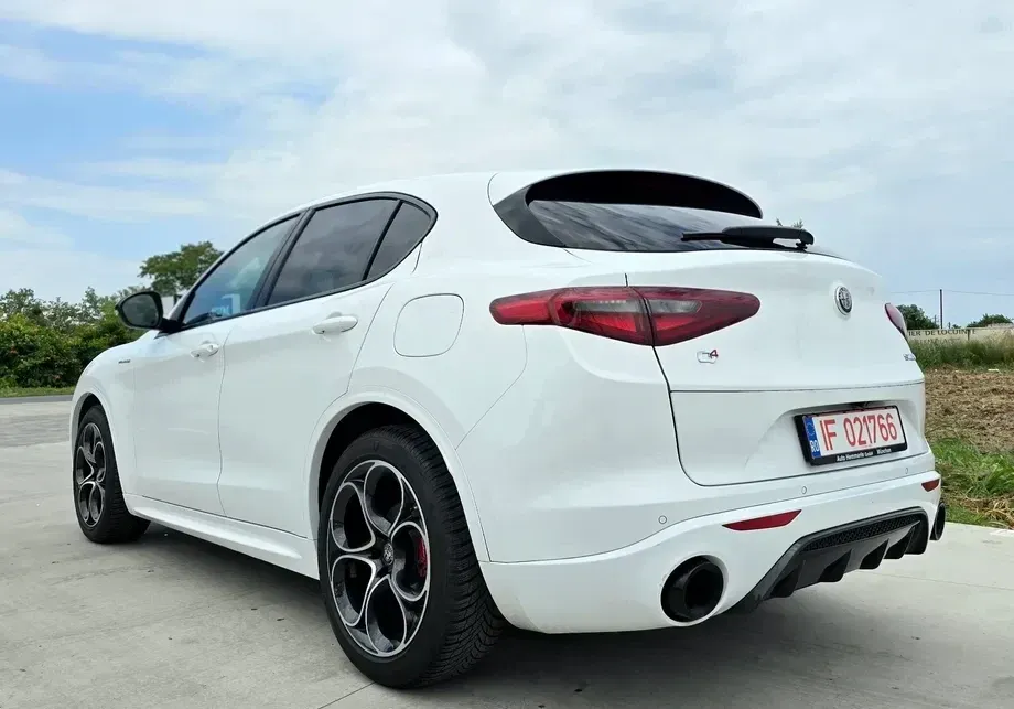 Alfa Romeo Stelvio 2.2 16V AT8 Q4 Veloce — imagine 3