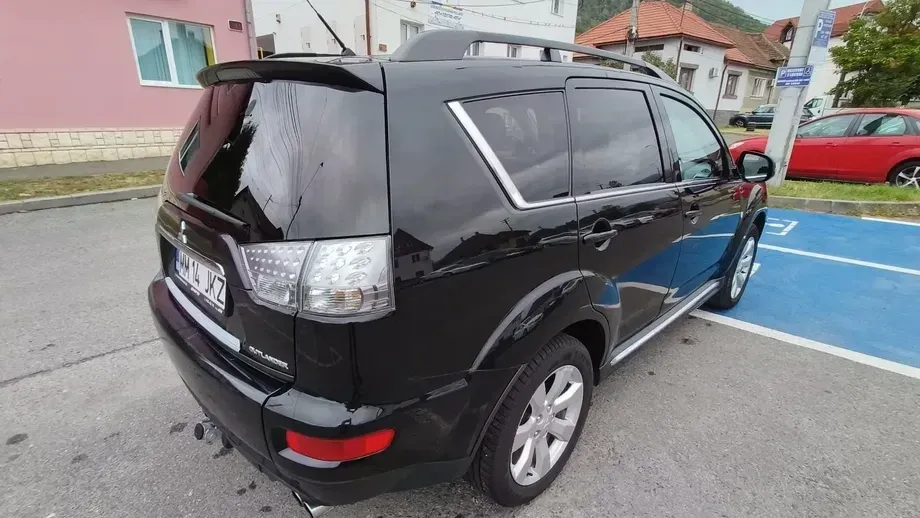 Mitsubishi Outlander II 2.2 DI-D 4WD TC-SST Intense+ A06 — imagine 6