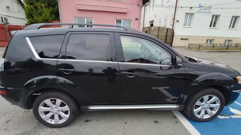 Mitsubishi Outlander II 2.2 DI-D 4WD TC-SST Intense+ A06 — imagine 5