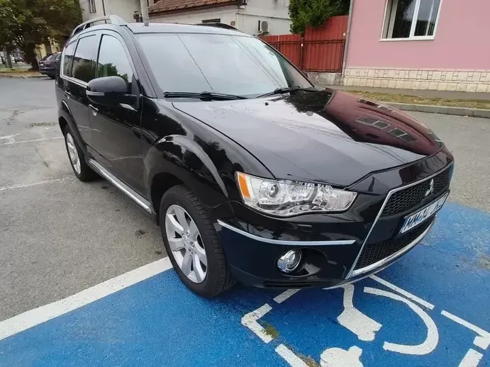 Mitsubishi Outlander II 2.2 DI-D 4WD TC-SST Intense+ A06
