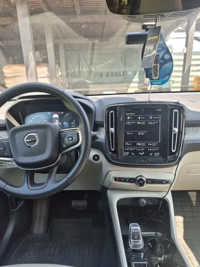 Volvo XC 40 — imagine 4