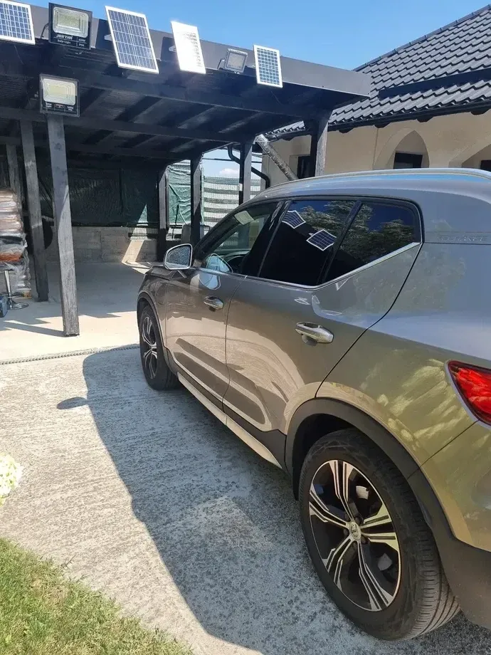 Volvo XC 40 — imagine 2