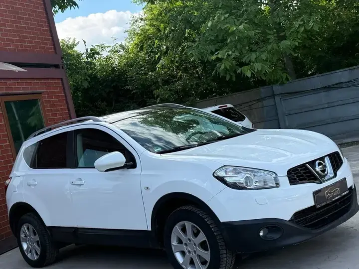 Nissan Qashqai I 2.0 dCi DPF tekna