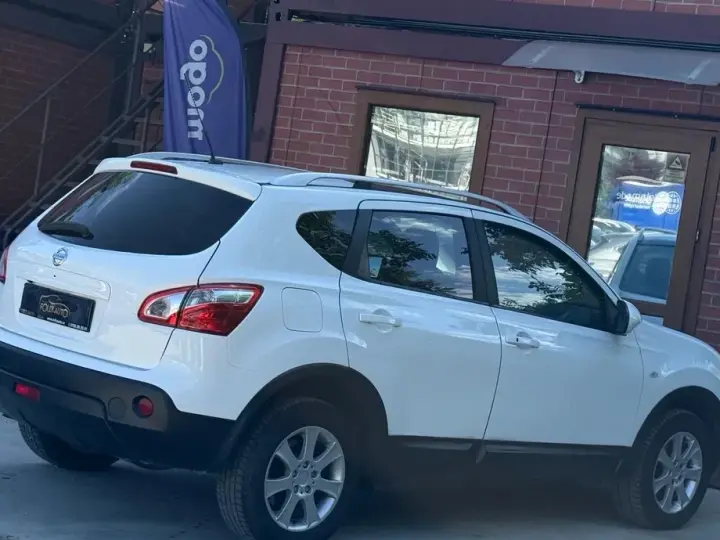 Nissan Qashqai I 2.0 dCi DPF tekna