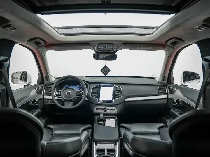Volvo XC 90 II B5 MHEV AWD 7 locuri Ultimate Bright
