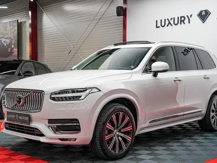 Volvo XC 90 II B5 MHEV AWD 7 locuri Ultimate Bright