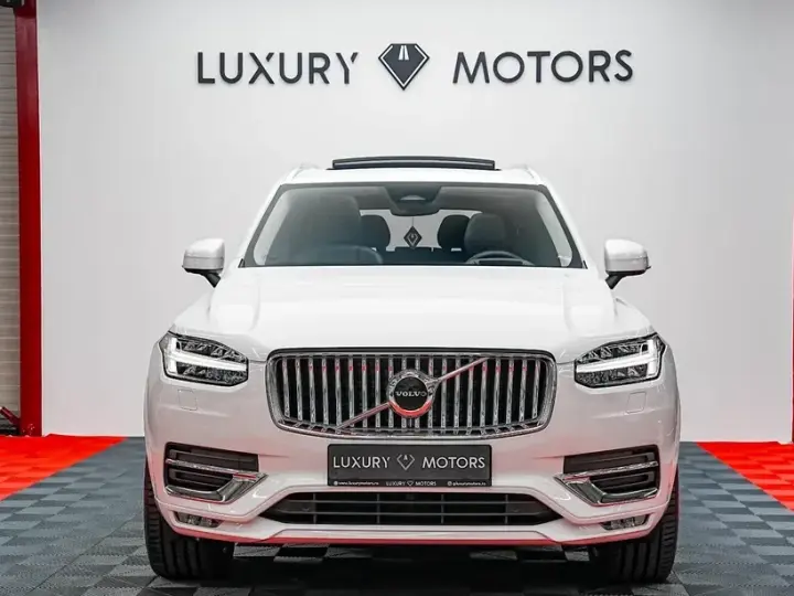 Volvo XC 90 II B5 MHEV AWD 7 locuri Ultimate Bright
