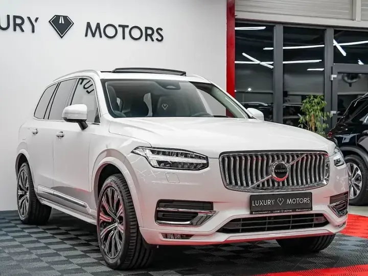 Volvo XC 90 II B5 MHEV AWD 7 locuri Ultimate Bright