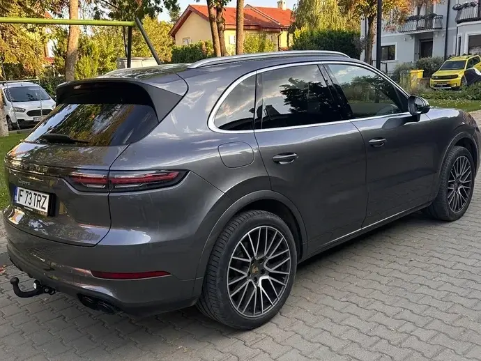Porsche Cayenne Standard