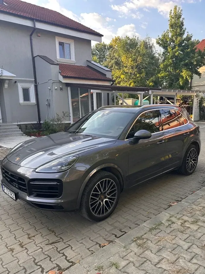 Porsche Cayenne Standard — imagine 2