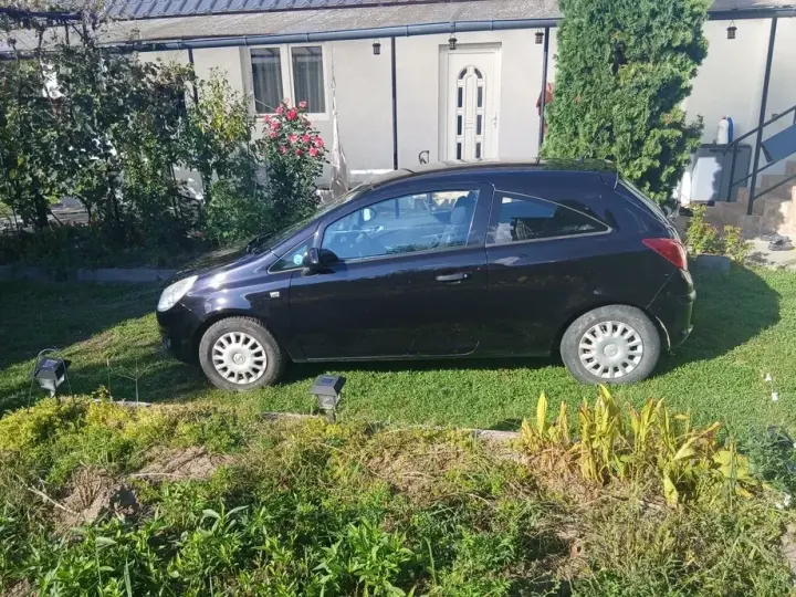 Opel Corsa D 1.2i Essentia
