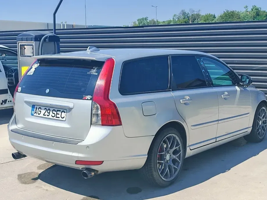 Volvo V50 D4 Rdesign — imagine 4